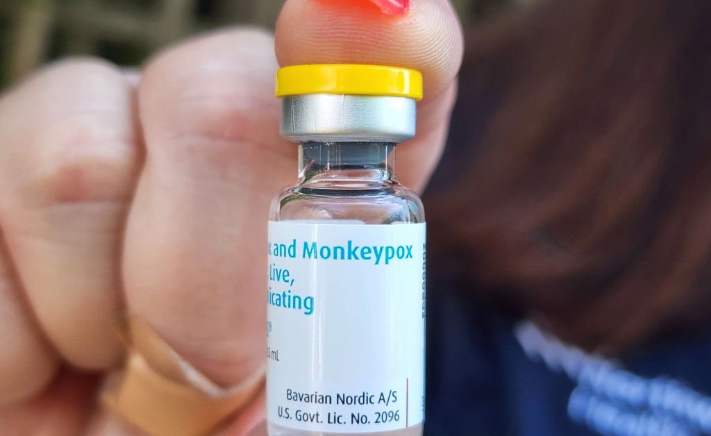 El fabricante de la vacuna contra la viruela del mono evalúa la producción de emergencia las 24 horas